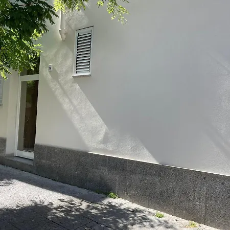 White Shell Self Check-in Alghero