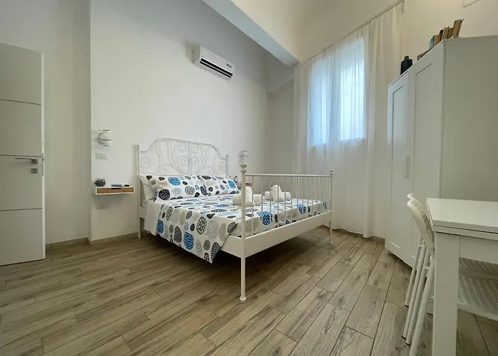 招待所 White Shell Self Check-in