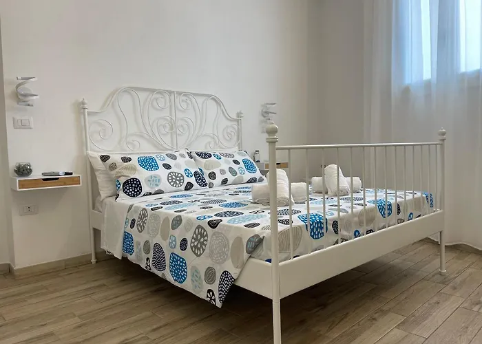 招待所 White Shell Self Check-in