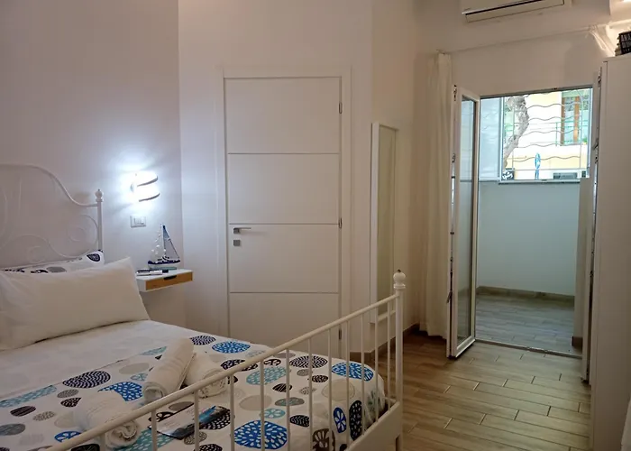 White Shell Self Check-in 招待所