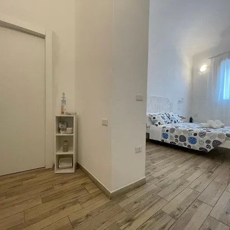 White Shell Accomodation Fast Check-in Pensjonat *